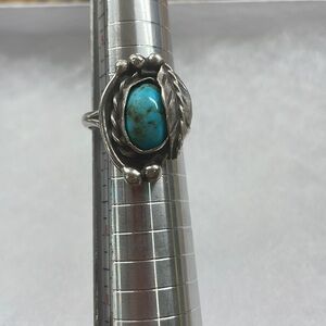 Navajo Turquoise and Sterling Silver Leaf Design Ring—Beautiful!! EUC!! Size 6.5